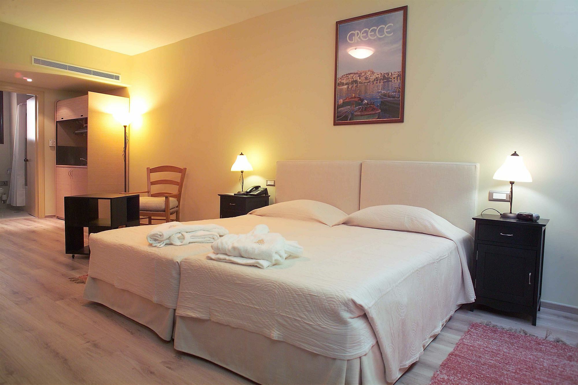 Efplias Hotel Apartments Piräus Zimmer foto